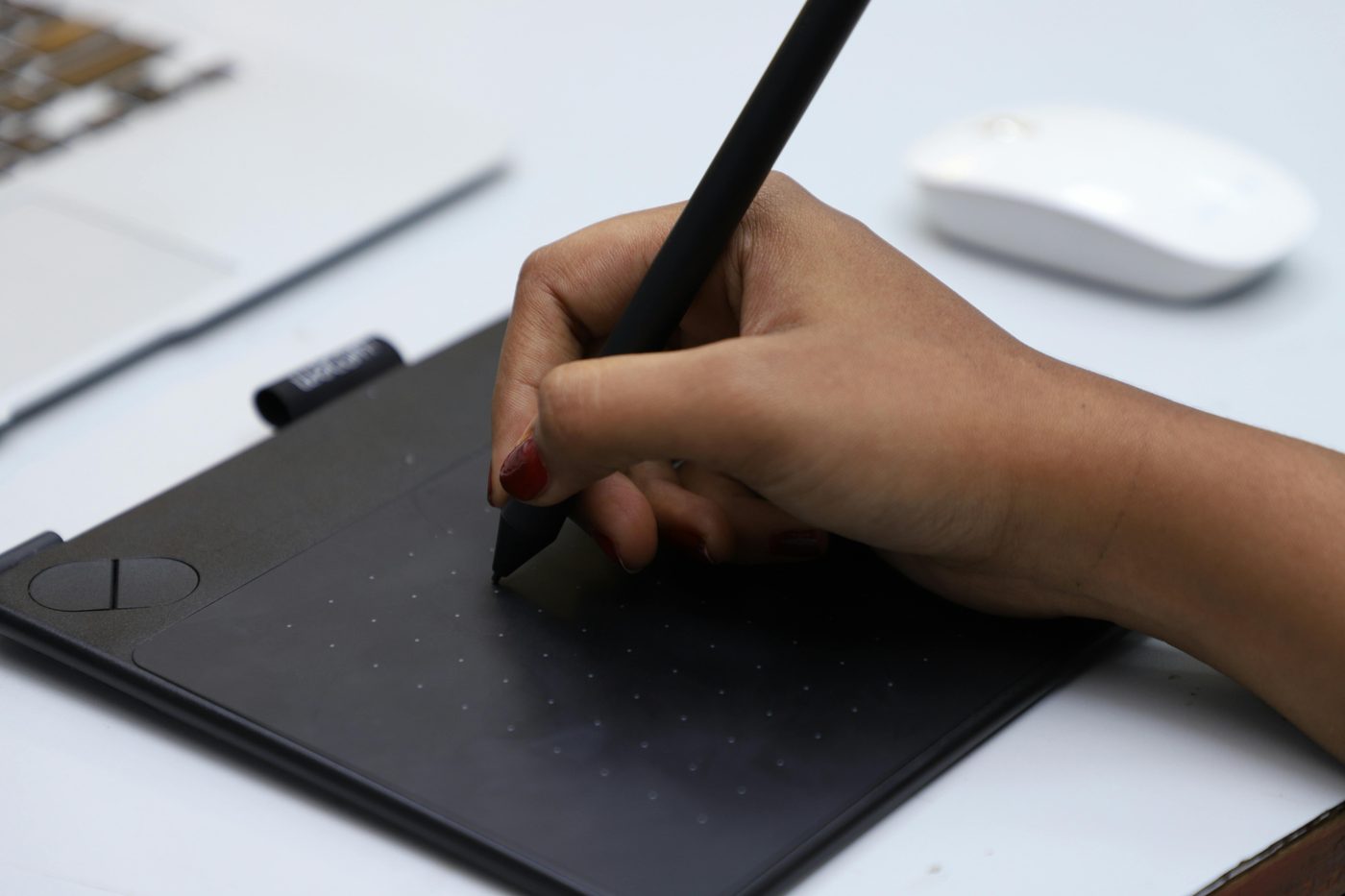 Free AI Signature Generator — No Drawing, No Account, Just Type Your Name (2026)